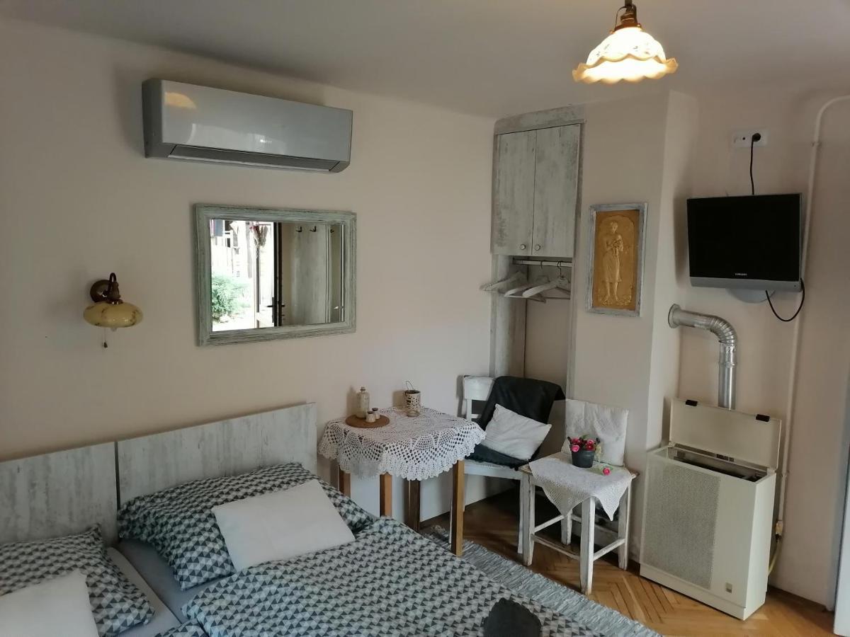 Mives Vendeghaz Hotel Pogany Luaran gambar