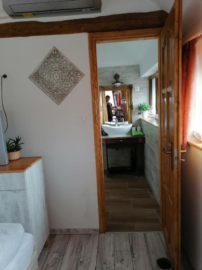 Mives Vendeghaz Hotel Pogany Luaran gambar
