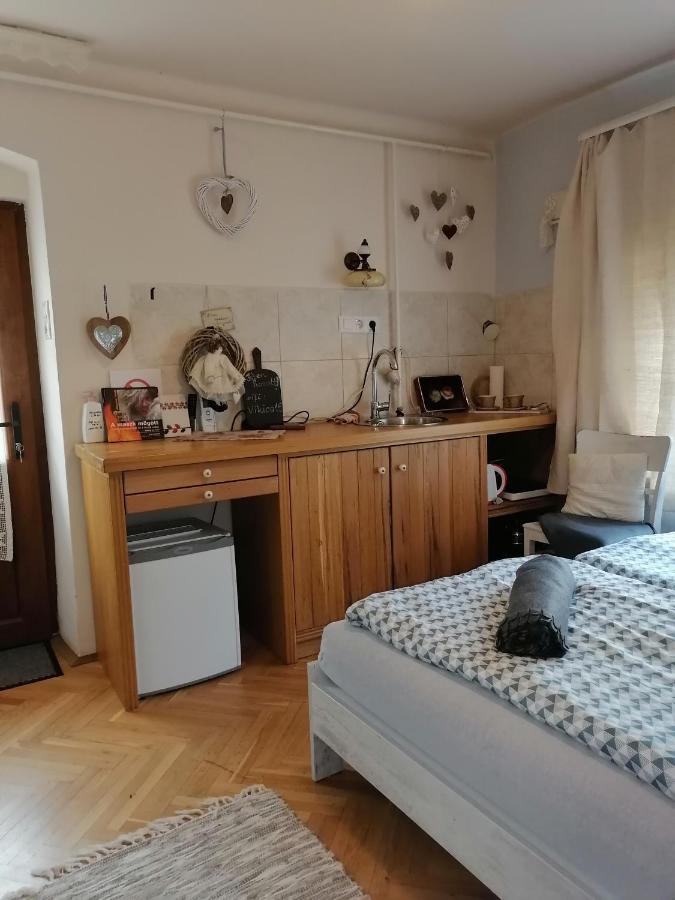 Mives Vendeghaz Hotel Pogany Luaran gambar