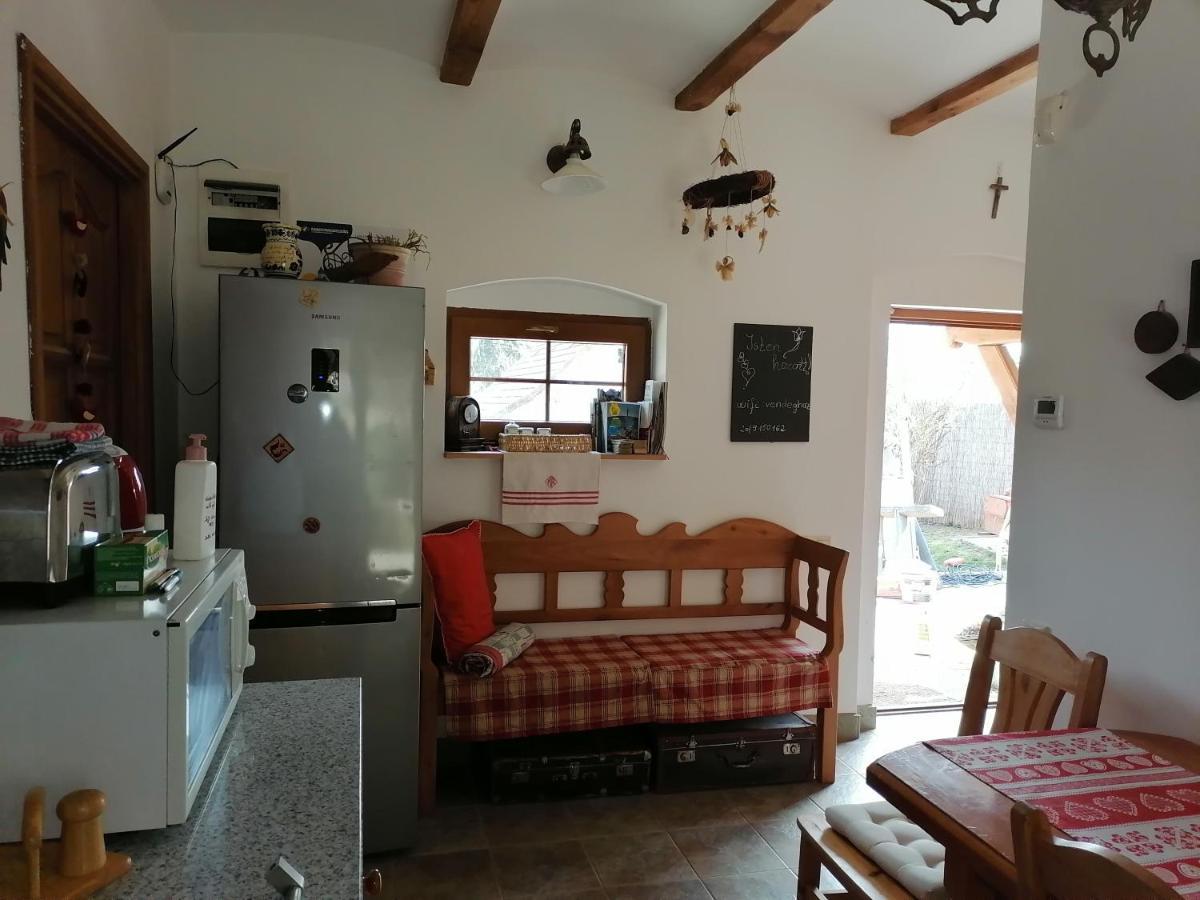 Mives Vendeghaz Hotel Pogany Luaran gambar
