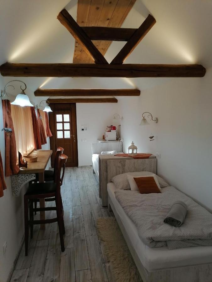 Mives Vendeghaz Hotel Pogany Luaran gambar